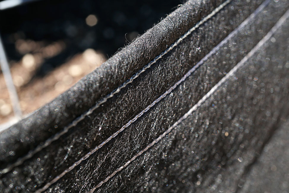 100 Gallon Black Triple Hem Closeup
